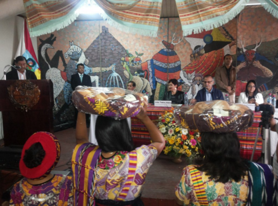 La fiscal General del Ministerio Público, Thelma Aldana y el jefe de la CICIG, Iván Velásquez, fueron reconocidos en Quetzaltenango. &nbsp;(Foto: &nbsp;Ministerio Público)&nbsp;