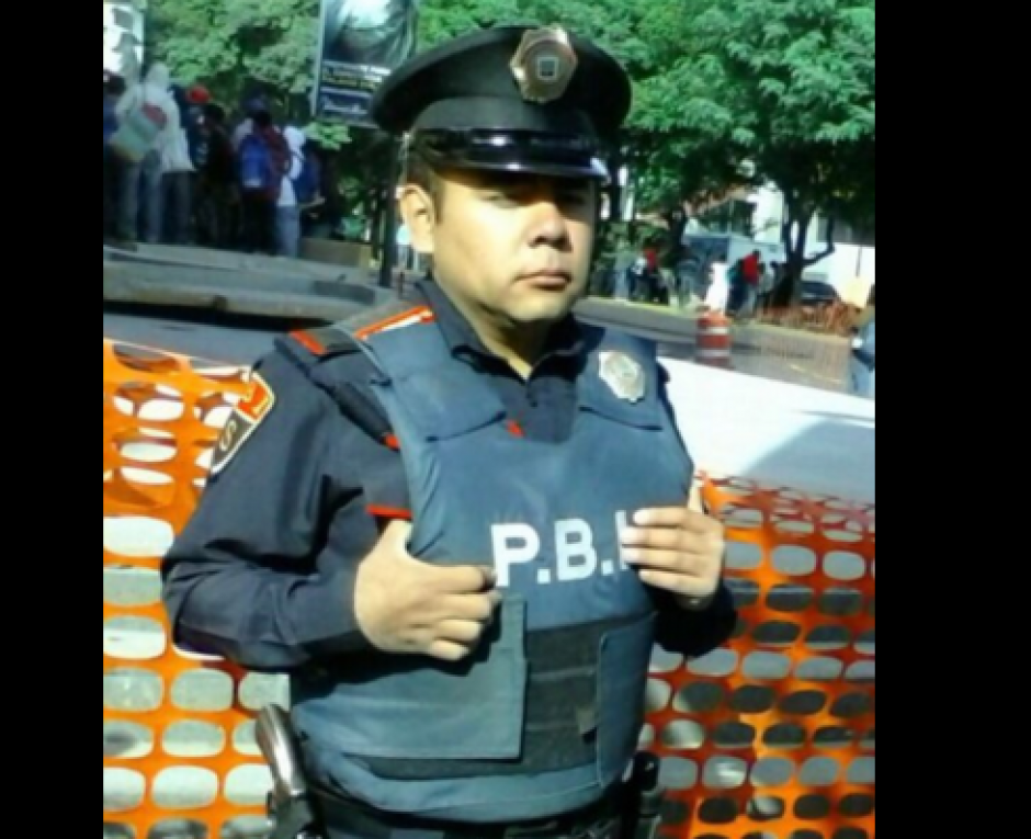 El policía de un banco se convirtió en noticia en México luego de realizar la acción del día. &nbsp;(Foto: &nbsp;El País)&nbsp;