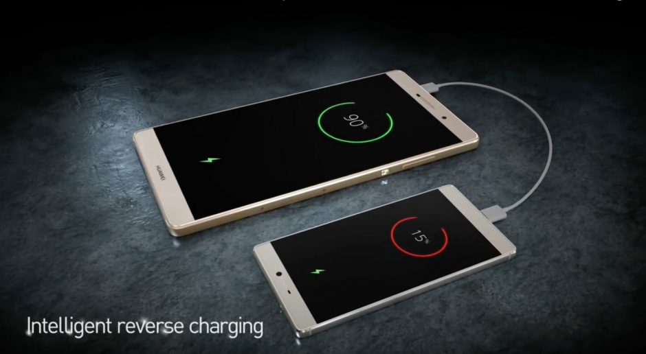 El dispositivo P9 de Huawei permite la carga inteligente desde otro dispositivo. (Imagen: Captura de YouTube)
