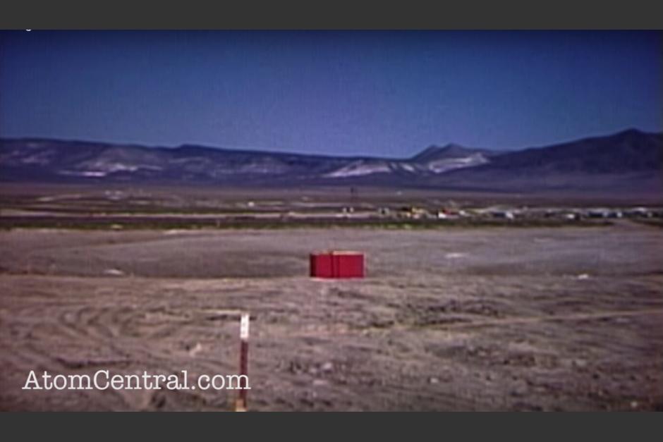 El video permite ver el enorme agujero formado tras la explosión nuclear subterránea. (Imagen: Captura de YouTube)