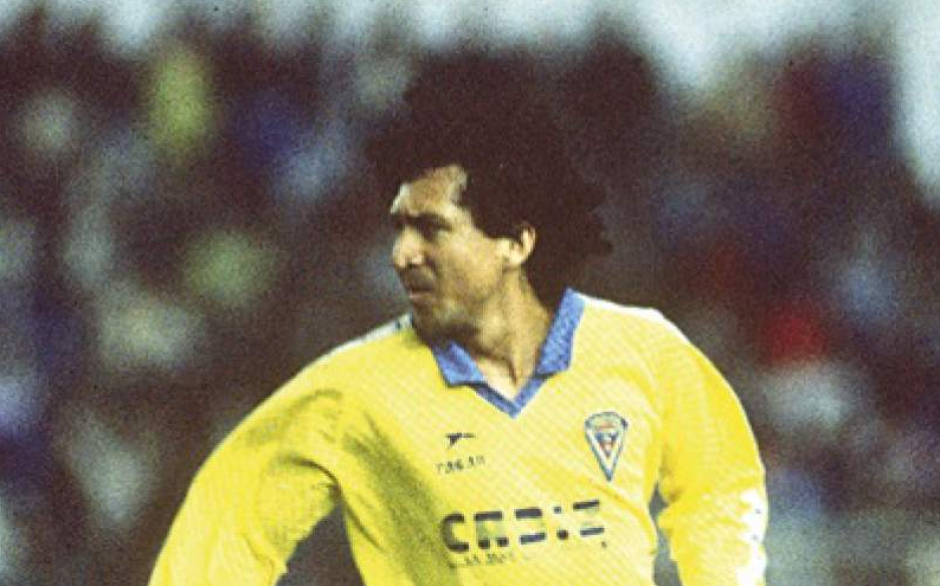 Jorge "El Mágico" González con el uniforme del Cádiz. (Foto: Wikipedia)