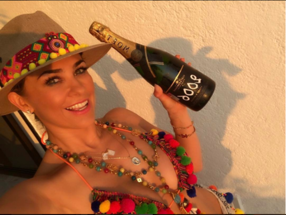 Arámbula celebró por todo lo alto sus 42 años. (Foto: Instagram Aracely Arámbula)