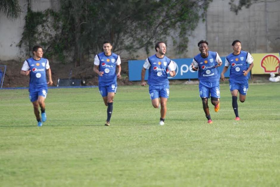 La selección mayor de fútbol de Guatemala, en su última práctica en el país. (Foto: Douglas Suruy/Soy502)