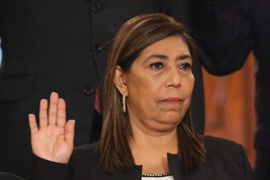 La ministra Sherry Ordoñez, la noche del jueves 14 de enero, al momento de ser juramentada (Foto: Alexis Batres/Soy502)&nbsp;