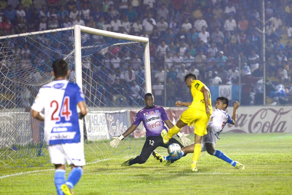 El Deportivo Guastatoya se lleva un empate&nbsp; importante de cancha de Suchi. (Foto: Nuestro Diario)