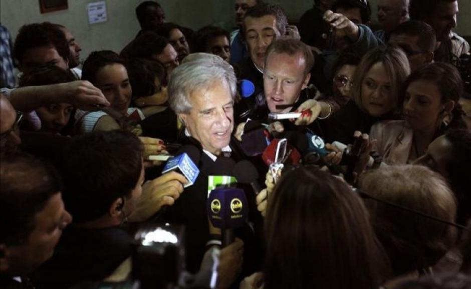 Uruguay buscará presidente en la segunda vuelta el 30 de noviembre en un apretado balotaje entre Vázquez y Lacalle. (Foto EFE).&nbsp;