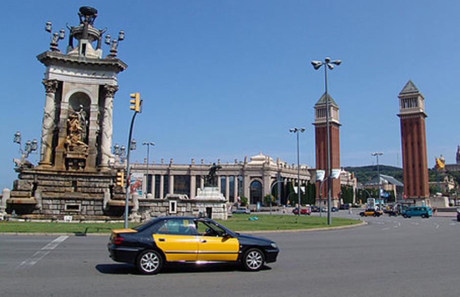 Los taxistas en Barcelona en su mayoría son extranjeros y prefieren hablar el español en lugar del catalán según notas de prensa. (Foto: GTres)&nbsp;