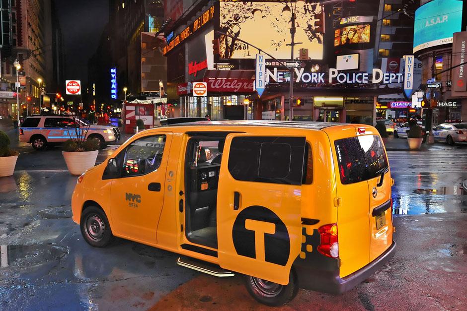 Dos líneas de taxi "Medallion", modificado para discapacitados, fueron subastadas en Nueva York recientemente por más de US$2.5 millones, convirtiéndose en la más onerosa de la historia. Foto: (Archivo)