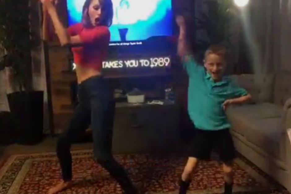 Dylan con 7 años demostró su talento para imitar a Swift (Foto:Instagram)