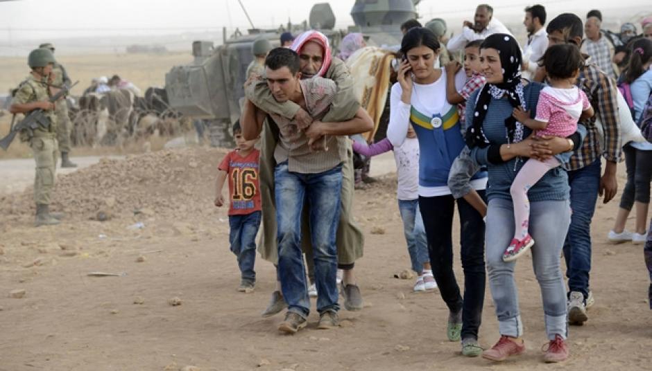 Un total de 13 mil 500 refugiados sirios, la mayoría mujeres, niños y ancianos, entraron en&nbsp;Turquía&nbsp;entre los días 3 y 10 de junio huyendo de los combates cerca de la frontera. (Foto: www.mexico.cnn.com)