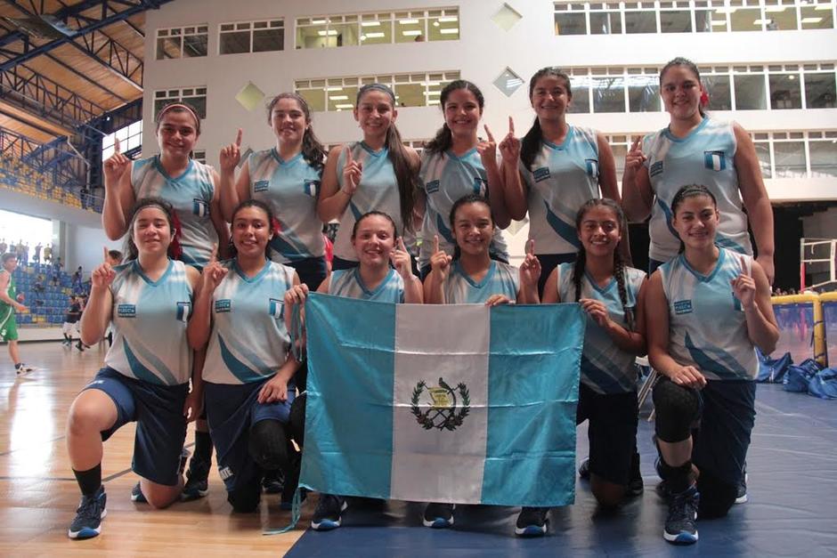 Las alumnas del Colegio Sagrado Corazón gana el oro en el baloncesto del Codicader. (Foto: Digef)