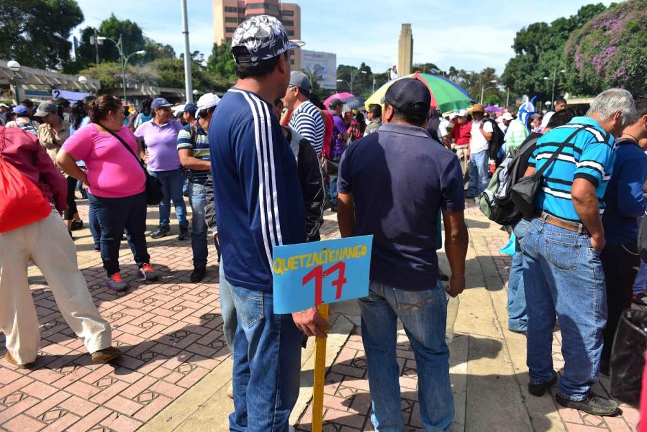 Magisterio, FNL y CONIC realizan marchas en las calles de la capital