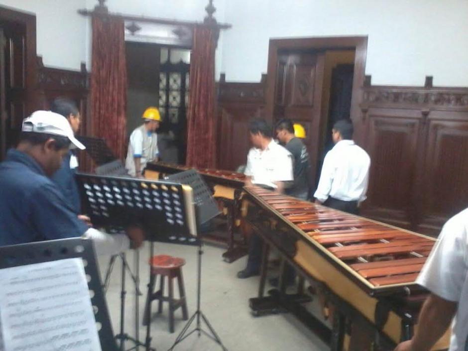 Los instrumentos de la Marimba de Concierto del Palacio Nacional de la Cultura fue reterida ayer de su lugar, el cual le fue asignado desde 1998 por orden presidencial. (Foto: Marimba de Concierto)