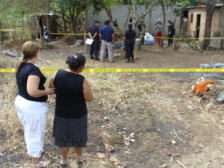 Los enfrentamientos entre policías y pandillas de El Salvador ha cobrado la vida de 31 policías y varios militares hasta el 17 de octubre de 2014. (Foto EFE/Archivo).&nbsp;