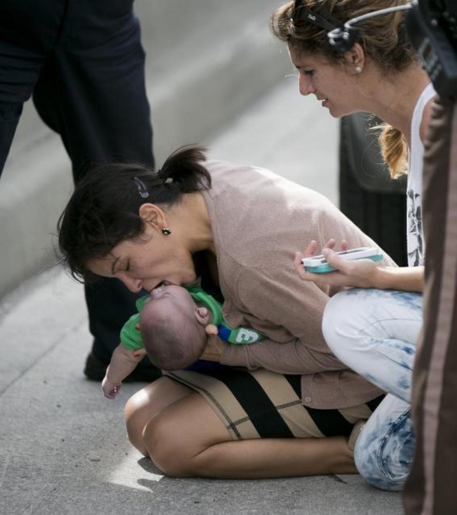 El bebé de cinco meses fue resucitado por su tía en plena autopista 836 de Miami, al este de la avenida 57. (Foto:&nbsp;Al Diaz/Miami Herald Staff)
