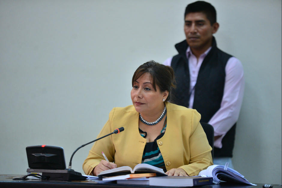 La jueza Silvia de León, a cargo del juzgado Sexto de Instancia Penal, llevará el caso del IGSS. (Foto: Wilder López/Soy502)&nbsp;