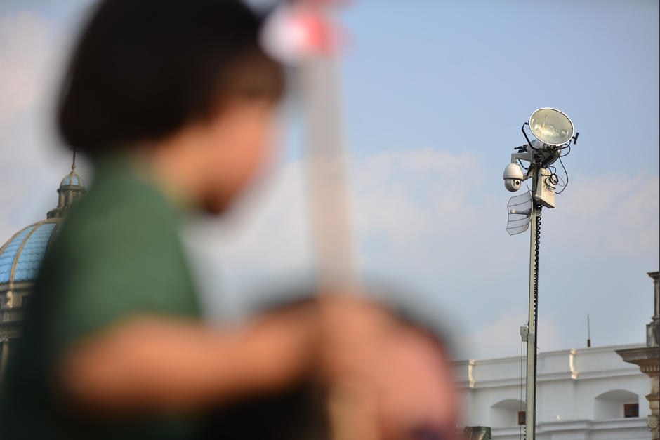 El Ministerio de Gobernación instaló equipos pórtatiles de vigilancia. (Foto Wilder López/Soy502)