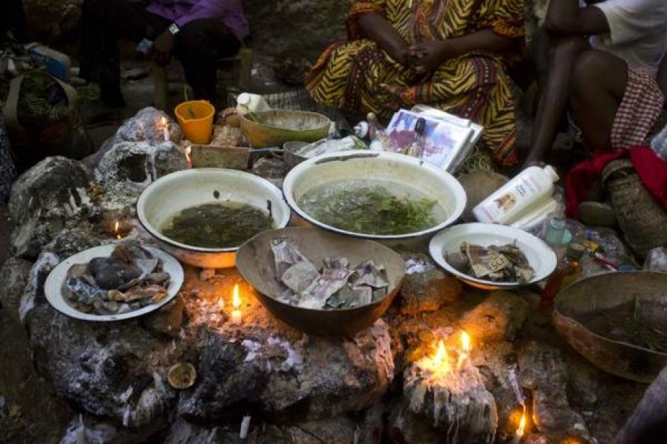 Hubo rituales durante la peregrinación vudú en Haití. (Foto: Infobae)