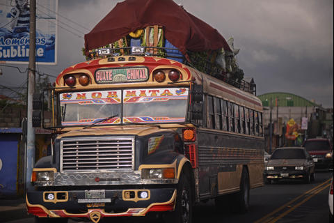 #AtrapadosEnElTráfico: una hora para cruzar 11 km en Chimaltenango