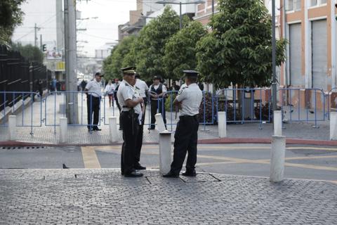 PNC cierra calles y avenidas cercanas al Congreso por Sesión Solemne