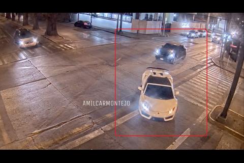 El Lamborghini accidentado en avenida La Reforma no tiene placas