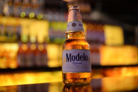 Ambev incorpora dos cervezas Premium: Modelo  Especial y Corona Extra