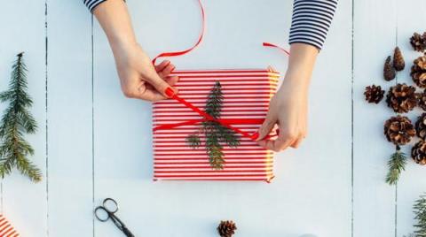 Japan Gift Wrap Hack for Long Presents [No Tape No Ribbon] 