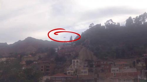 Captan en video un OVNI sobrevolando las montañas de Bolivia