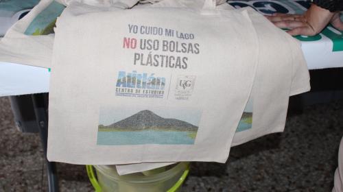 Empresarios se oponen a restricción de plástico en San Pedro la Laguna