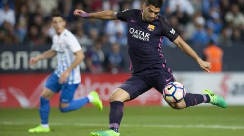 Suárez no controla su temperamento e insulta al árbitro