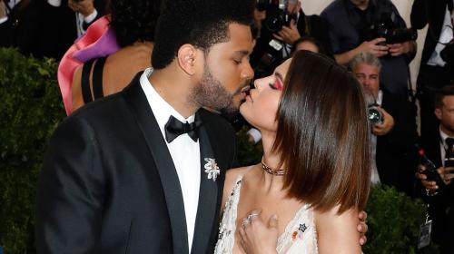 Esto demuestra lo muy enamorado que The Weeknd está de Selena Gomez