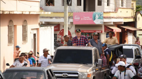 "Pero sigo siendo el rey": celebran regreso de Arnoldo Vargas a Zacapa