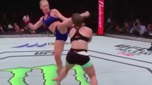 Luchadora provoca a Holly Holm y esta la noquea con una brutal patada