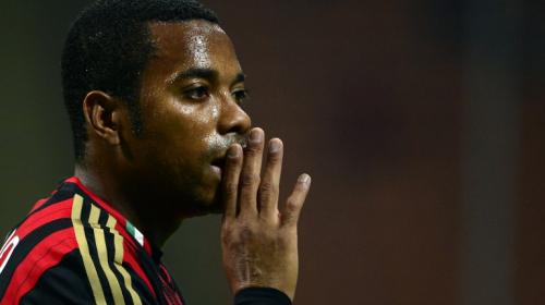 Condenan a Robinho a nueve años de cárcel por violación