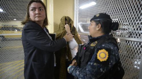 Capturan a síndica de la Municipalidad de Guatemala por fraude