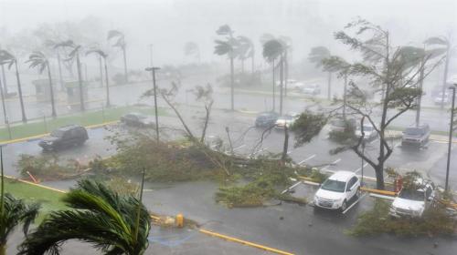 El huracán María tocó tierra en Puerto Rico destruyendo todo a su paso