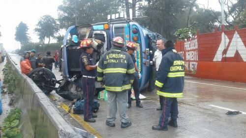 Dos muertos y diez heridos en accidente en ruta Interamericana