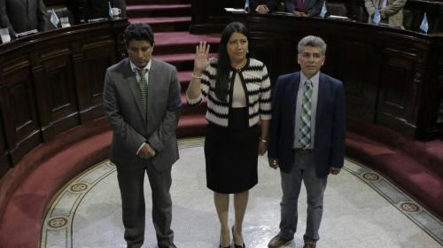 Empleada del Congreso se convierte en diputada