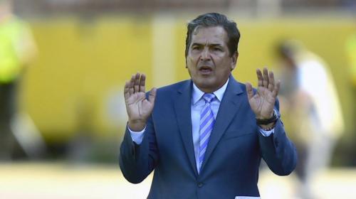 Jorge Luis Pinto suplicó a los mexicanos dejarse ganar por Honduras