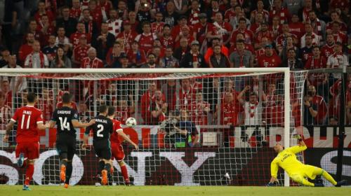 El Bayern Munich abre el marcador: ¿es un golazo o un error de Keylor?