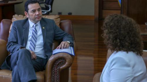 Jimmy Morales entrevista a los seis candidatos a Fiscal General