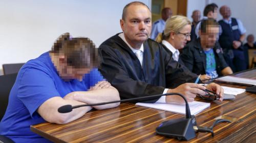 Condenan a pareja alemana por vender a su hijo a pedófilos en Internet