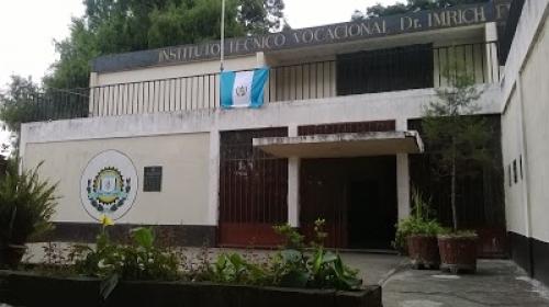 Trasladan de emergencia a más de 15 estudiantes de instituto Fischmann