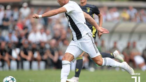 Canterano le roba un balón a Cristiano en su debut con la Juventus