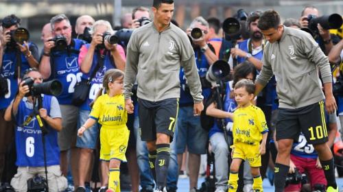 Noble gesto de Cristiano Ronaldo para un niño que lo quería acompañar