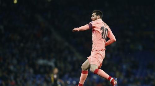 ¡Soberbio golazo! Messi anotó otra joya de tiro libre