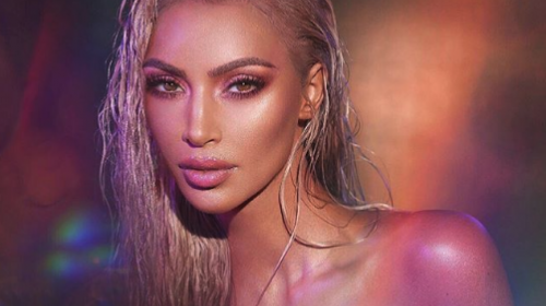 Kim Kardashian hace arder Instagram con sexy bikini fluorescente