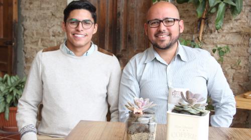 Roberto y Aaron, dos emprendedores que se esmeran por un mejor país
