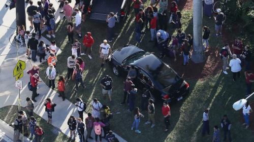 El impactante video del momento del tiroteo en una escuela en Florida