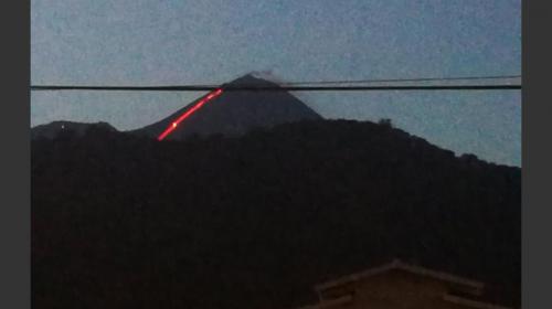 Reportan erupción del volcán de Pacaya